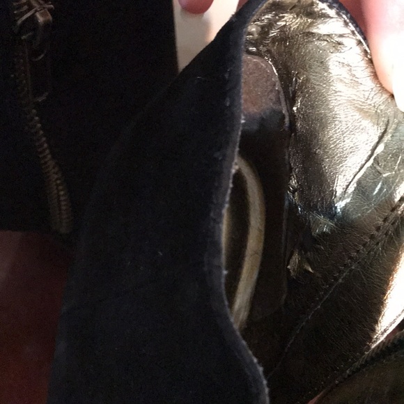 Black high heeled boots - Picture 6 of 12